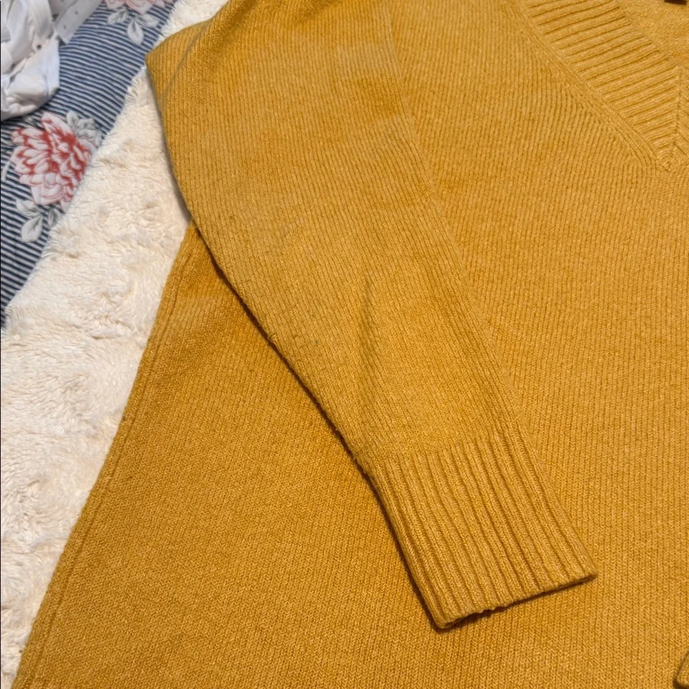 LOFT Women's Golden V-Neck Sweater - Picture 4 of 4